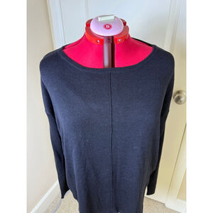 Women's Chelsea & Theodore Black Crew Neck Sweater L